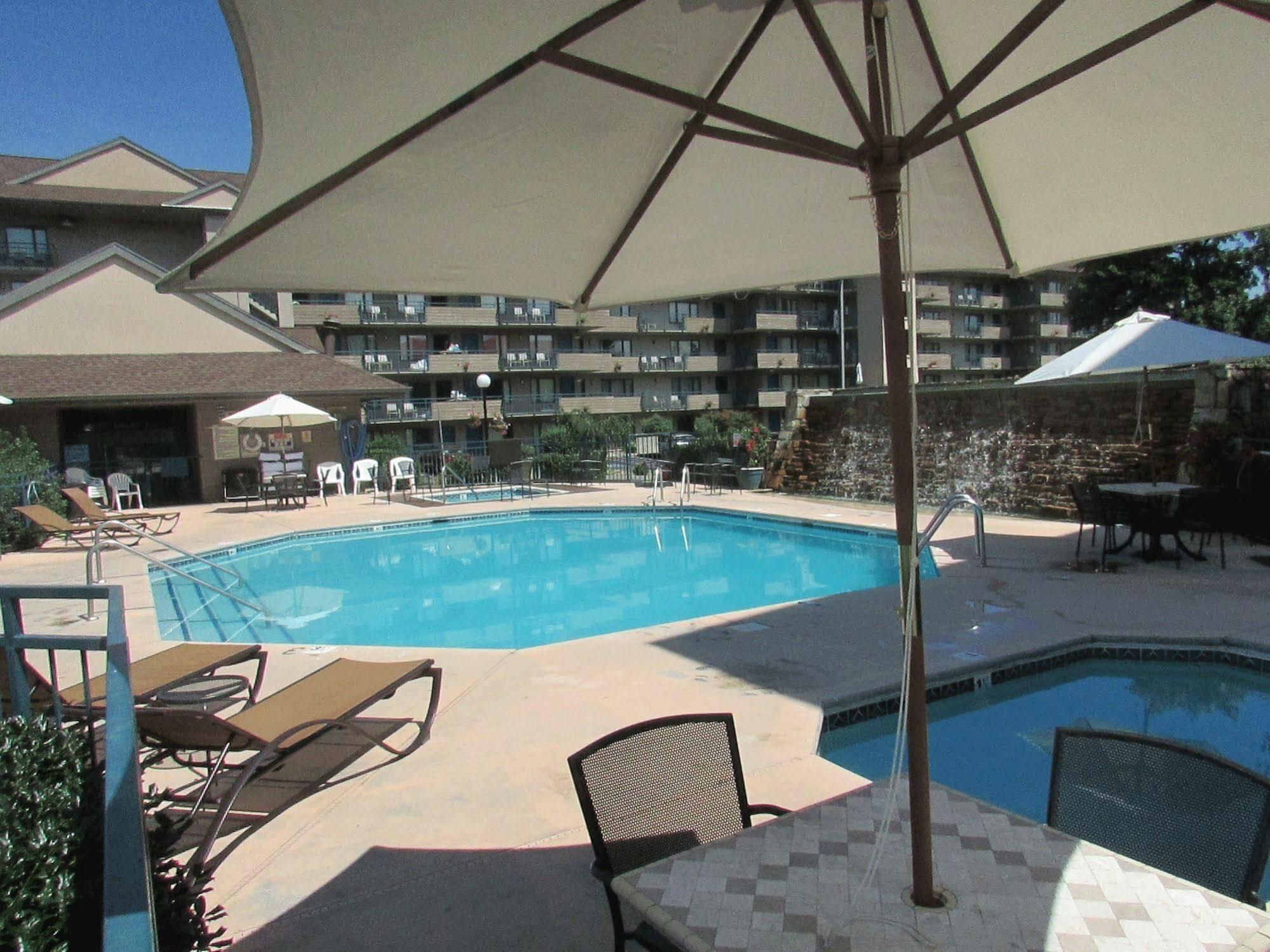 פיג'ן פורג' Arbors At Island Landing Hotel & Suites מראה חיצוני תמונה